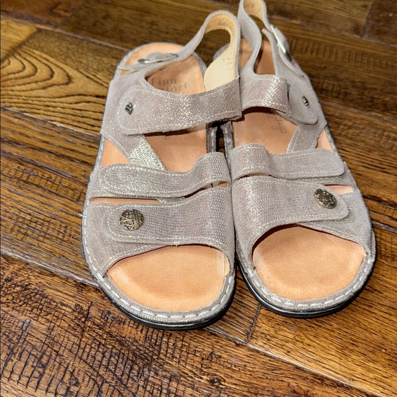 FINN CONFORT Beige Strappy Sandals with Button Detail Size 38 - Picture 2 of 5